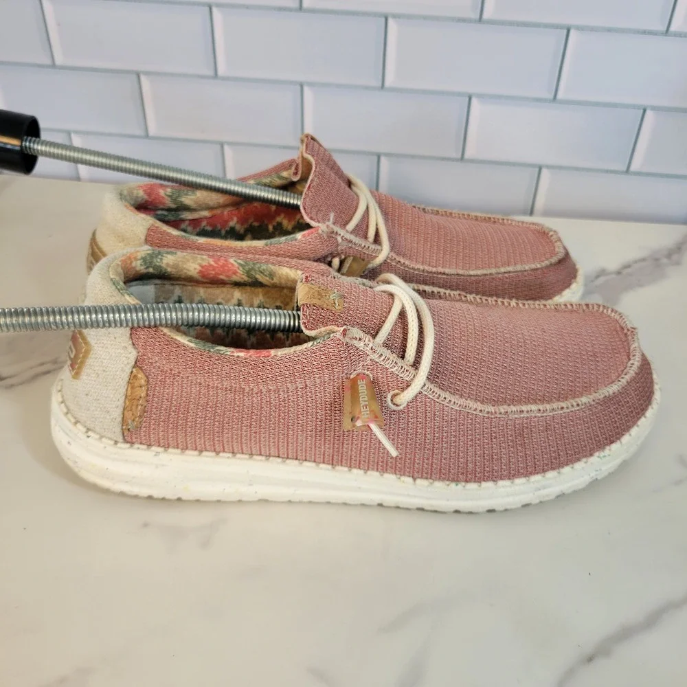 Hey Dude Wally Sox Redwood Mens Size 9 Slip On Loafers 112476855 Pink Casual